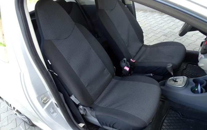 Toyota Aygo cena 11900 przebieg: 199000, rok produkcji 2006 z Gostynin małe 154